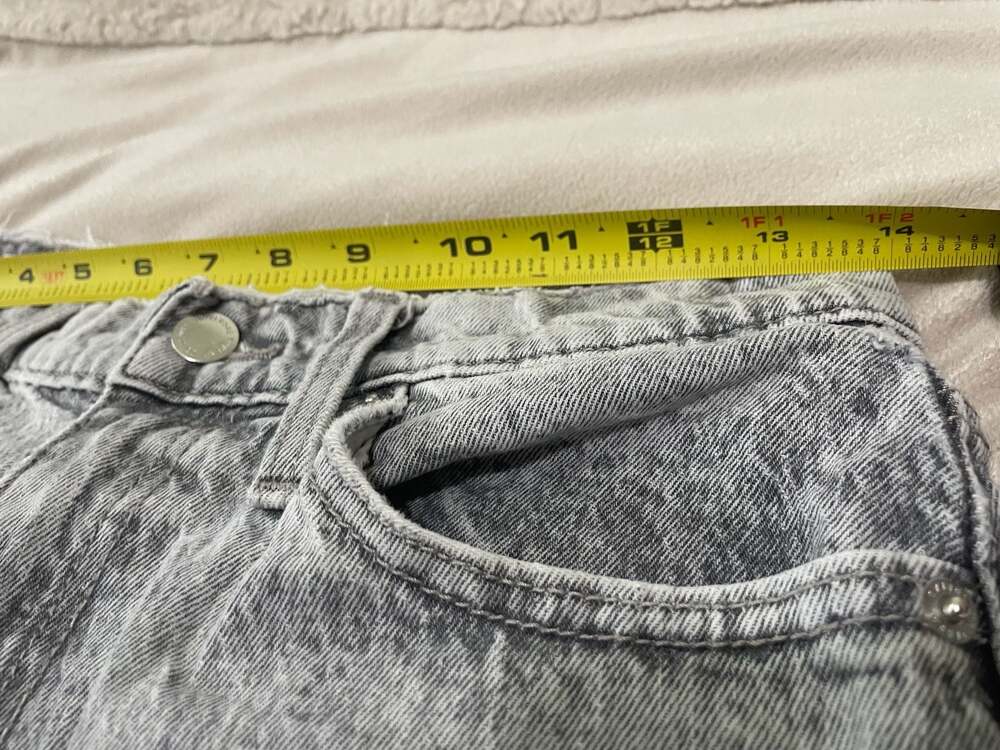 Universal Thread Vintage Straight High-Rise Jeans Grey Acid Wash Size 6/28L - Picture 5 of 7